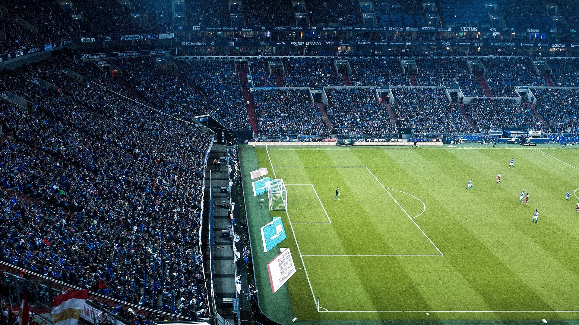 爱游戏网站-是否应将球员评分与球迷互动绑定，提升球员评级